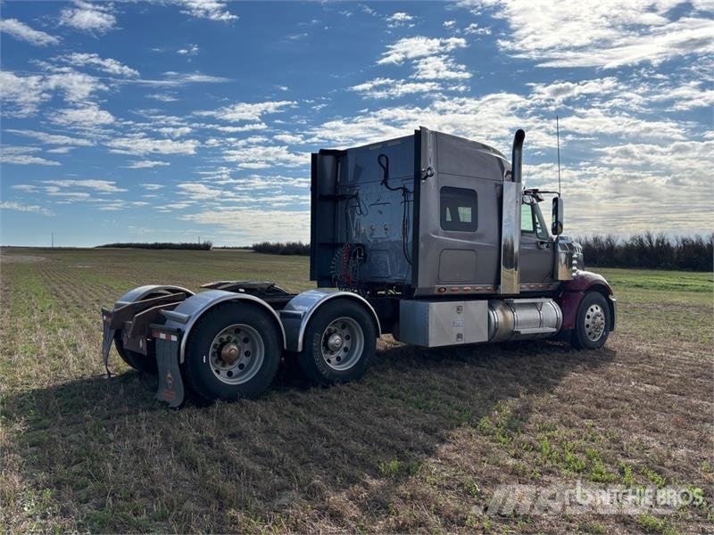 International Lonestar SFA T/A Sleeper Truck Tractor Тягачі