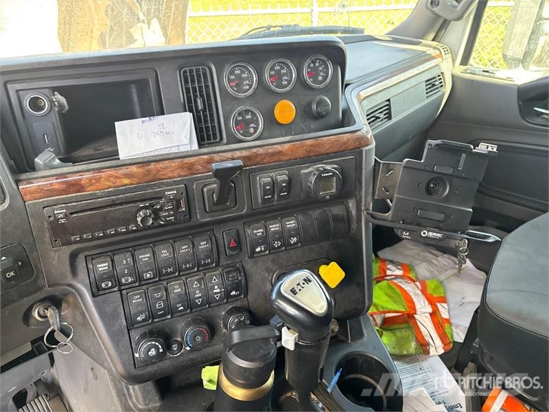 International LT625 Тягачі