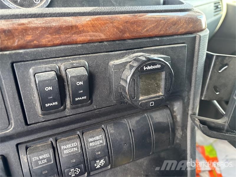 International LT625 Тягачі