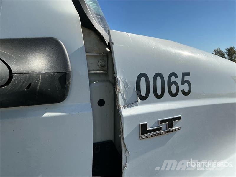 International LT625 Cavalos mecânicos