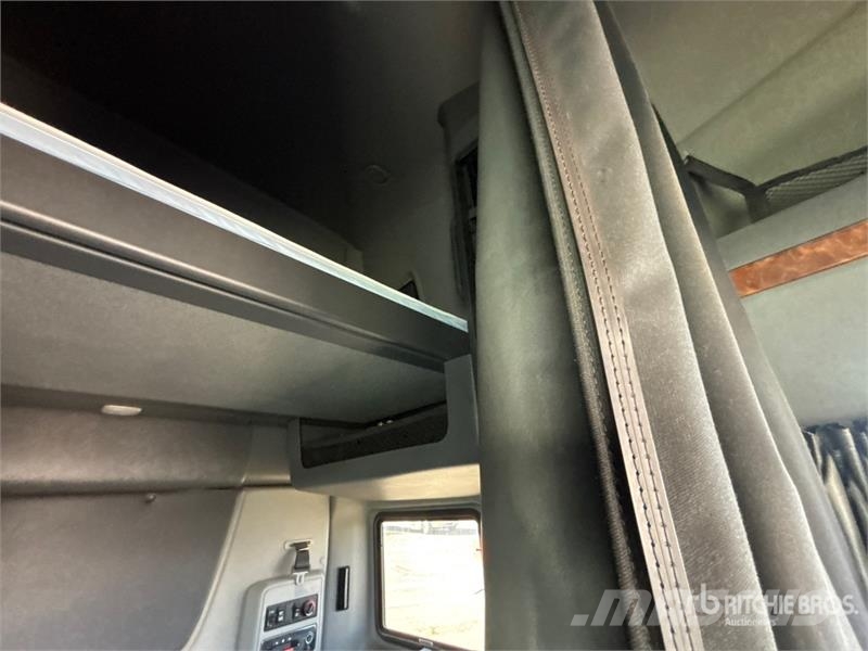 International LT625 Тягачі