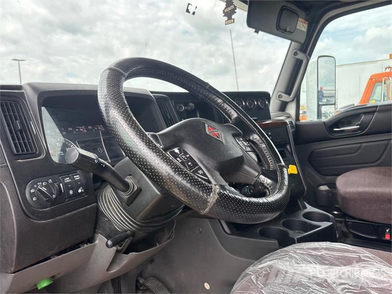 International LT625 Autotractoare