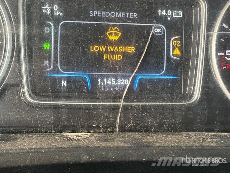 International LT625 Седельные тягачи