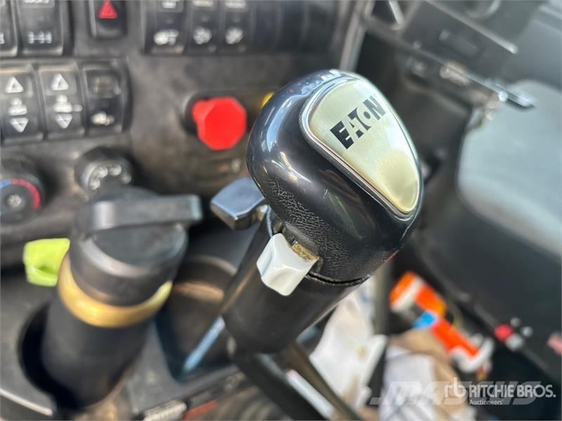International LT625 Тягачі