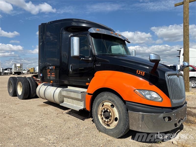 International LT625 Prime Movers
