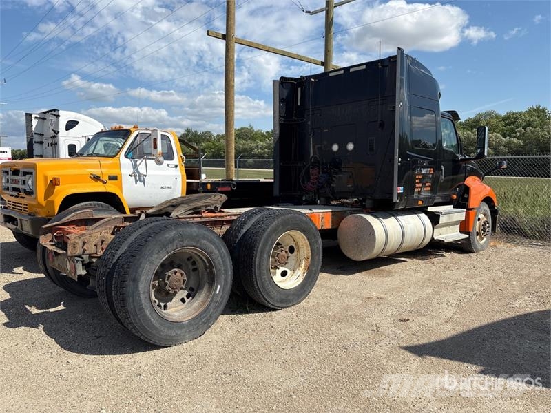 International LT625 Prime Movers
