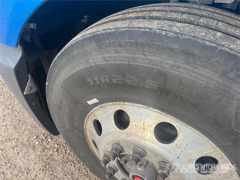 International LT625 Седельные тягачи