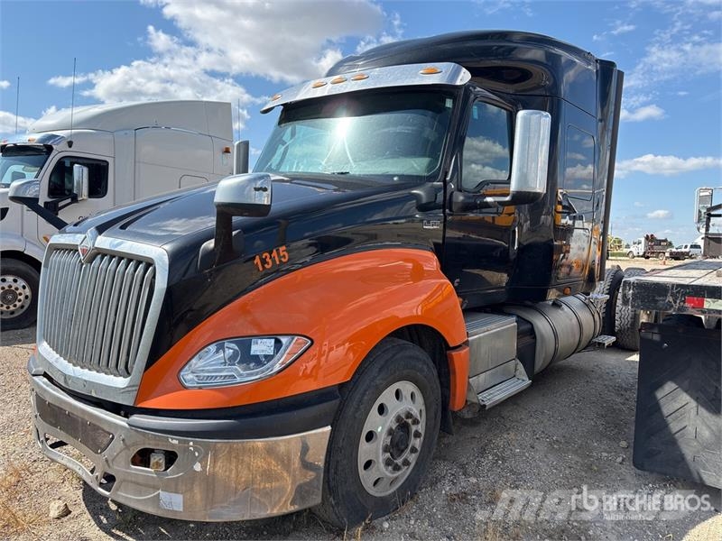 International LT625 Prime Movers