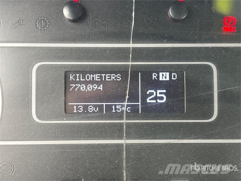 International LT625 6x4 T/A Day Cab Truck Tractor Motrici e Trattori Stradali