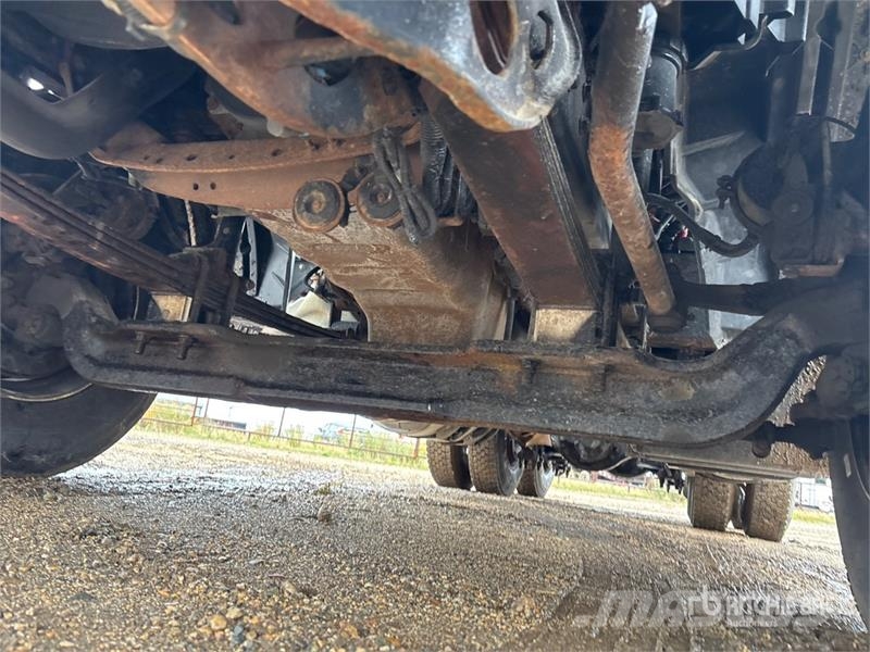 International LT625 6x4 T/A Day Cab Truck Tractor Motrici e Trattori Stradali