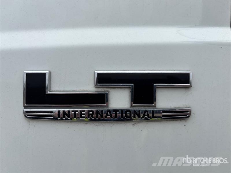 International LT625 6x4 T/A Day Cab Truck Tractor Motrici e Trattori Stradali