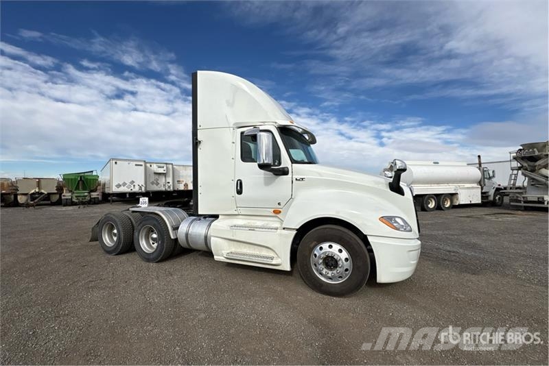 International LT625 6x4 T/A Day Cab Truck Tractor Sattelzugmaschinen