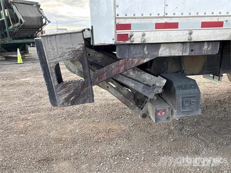 International MV 607 4x2 Freight Van Truck Furgons