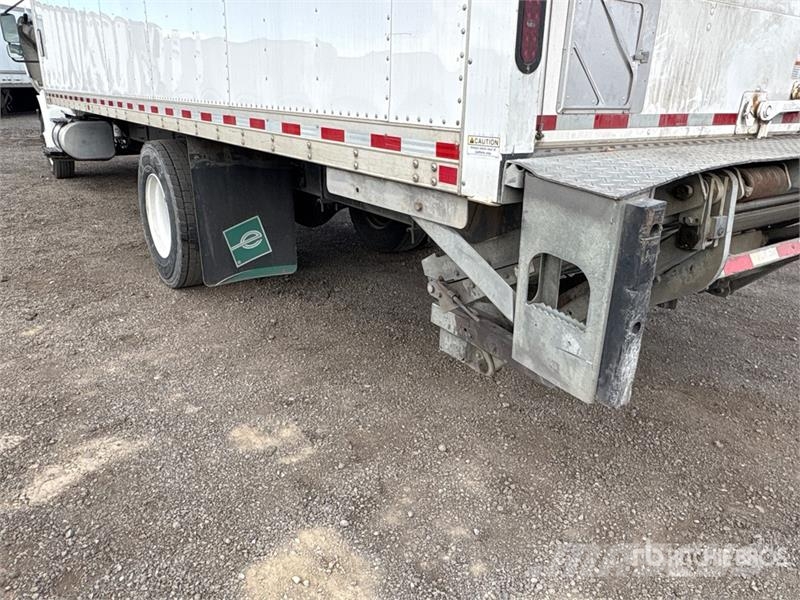 International MV 607 4x2 Freight Van Truck Furgons
