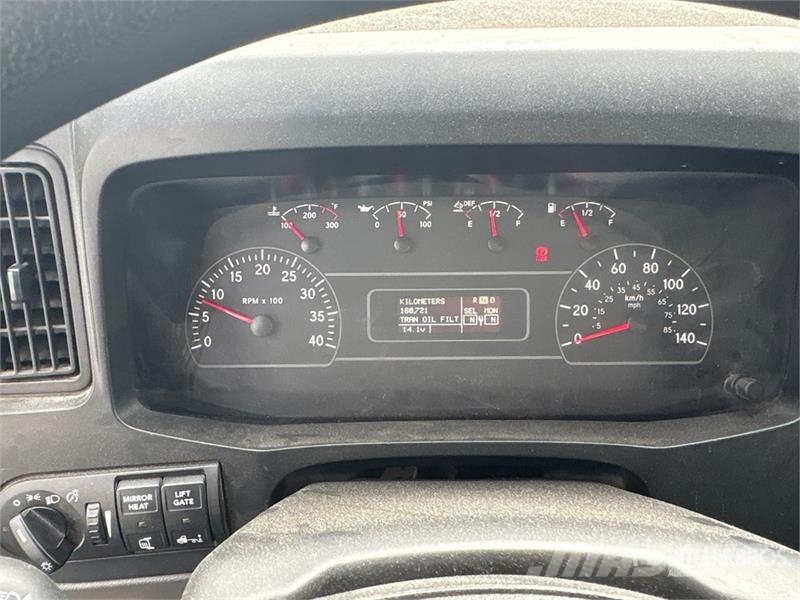 International MV 607 4x2 Freight Van Truck Furgons