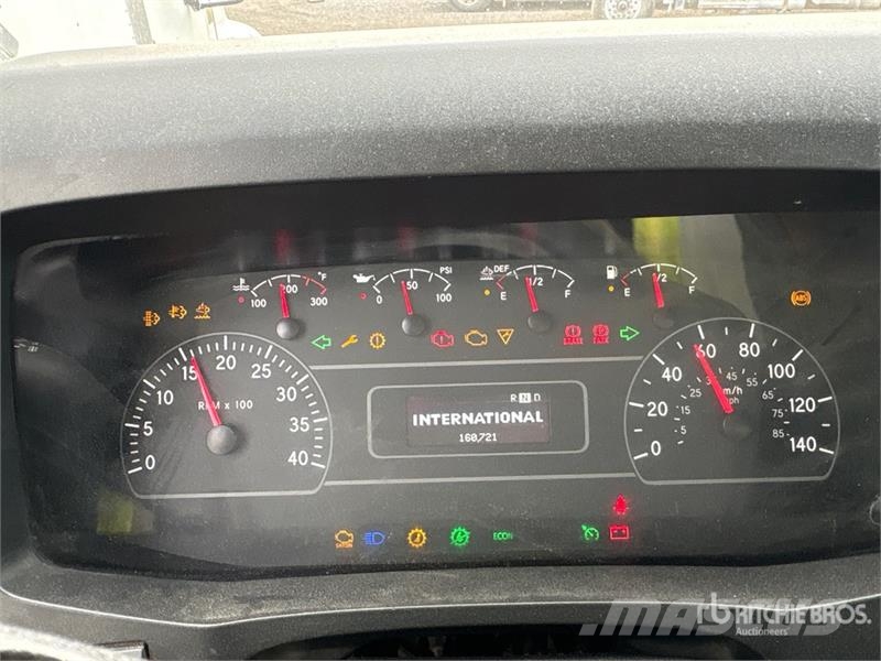 International MV 607 4x2 Freight Van Truck Furgons