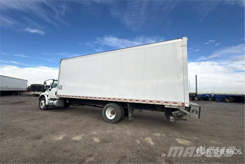 International MV 607 4x2 Freight Van Truck Furgons
