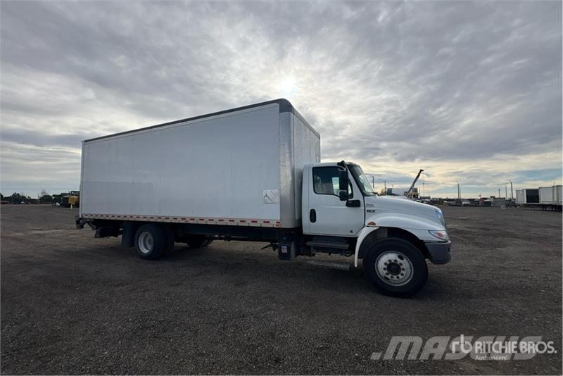 International MV 607 4x2 Freight Van Truck Furgons
