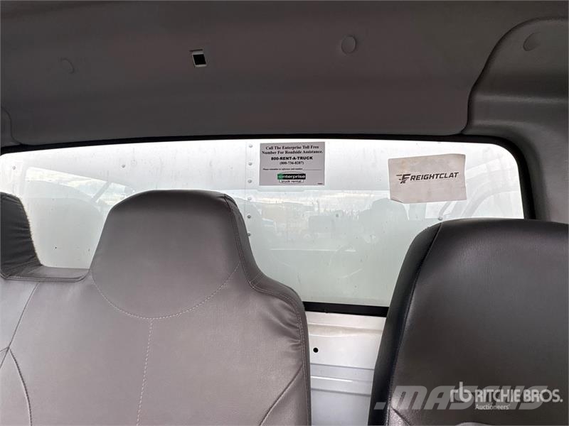 International MV 607 4x2 Freight Van Truck Furgons
