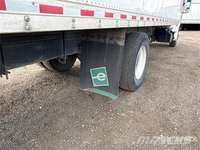 International MV 607 4x2 Freight Van Truck Furgons