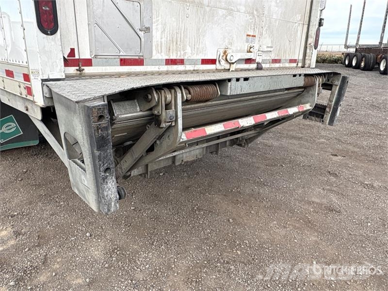 International MV 607 4x2 Freight Van Truck Furgons
