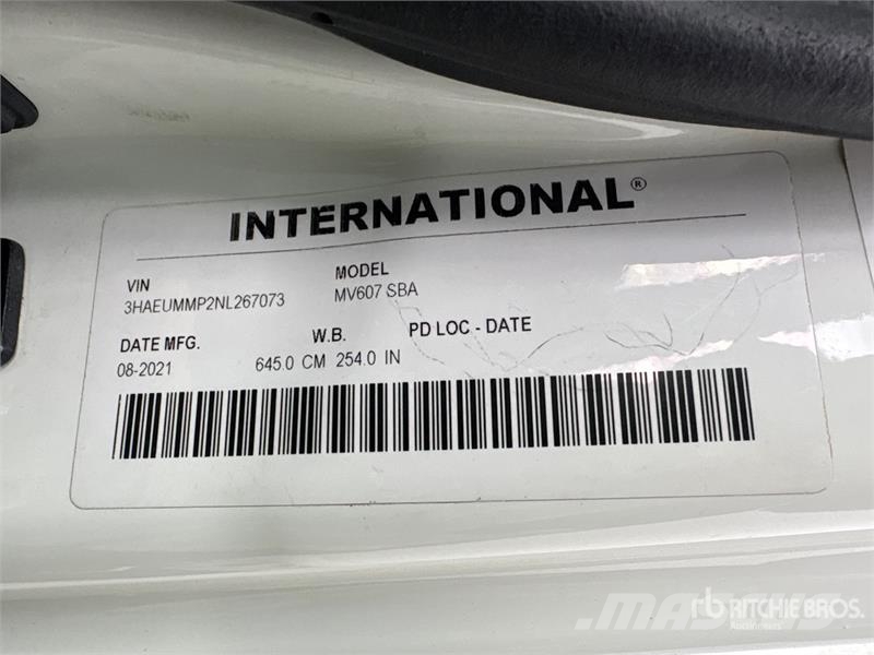 International MV 607 4x2 Freight Van Truck Furgons