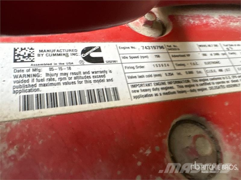 International MV607 4x2 Freight Van Truck Furgons
