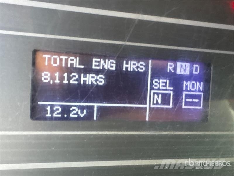 International MV607 4x2 Freight Van Truck Furgons