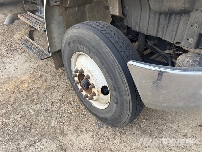 International MV607 4x2 Van Truck Camion cassonati