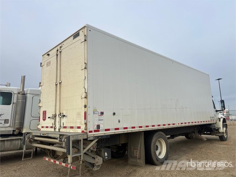 International MV607 4x2 Van Truck Camion cassonati