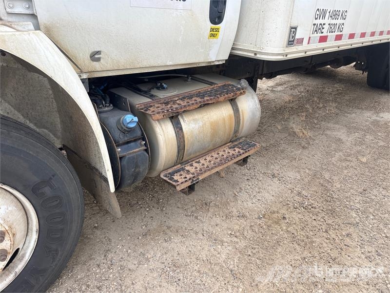 International MV607 4x2 Van Truck Camion cassonati