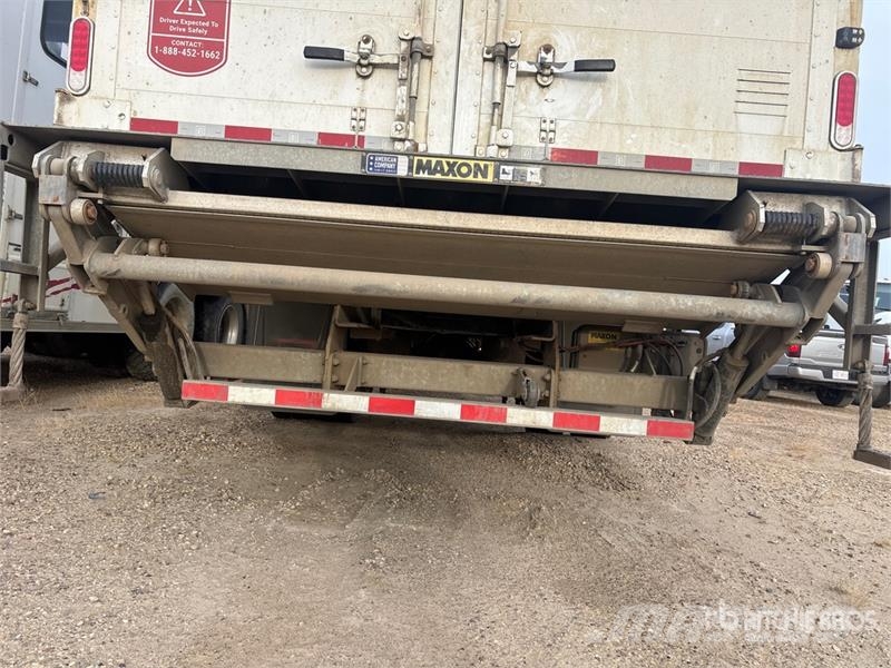 International MV607 4x2 Van Truck Camion cassonati