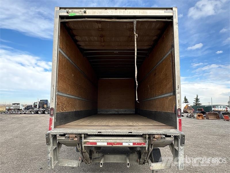 International MV607 4x2 Freight Van Truck Furgons