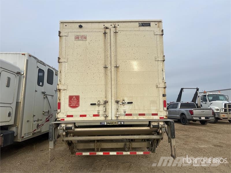 International MV607 4x2 Van Truck Camion cassonati