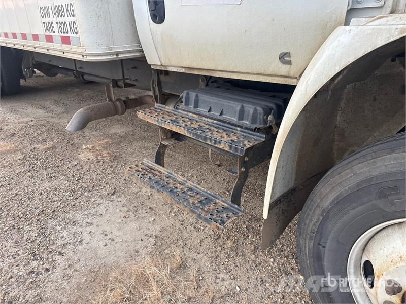 International MV607 4x2 Van Truck Camion cassonati
