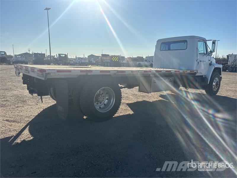International NaviStar 1954 4x2 Flatbed Truck Platós / Ponyvás teherautók