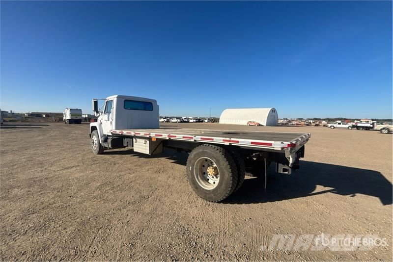International NaviStar 1954 4x2 Flatbed Truck Platós / Ponyvás teherautók