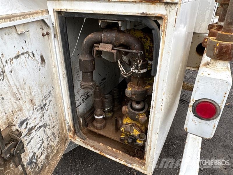 International Paystar 5600i 8x6 Sleeper Nitrogen Truck Специальные грузовики