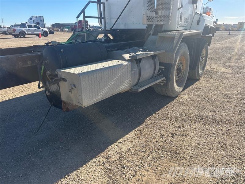 International PayStar 5600i 8x6 Cab and Chassis Kabine i unutrašnjost