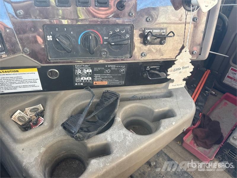 International PayStar 5600i 8x6 Cab and Chassis Kabine i unutrašnjost