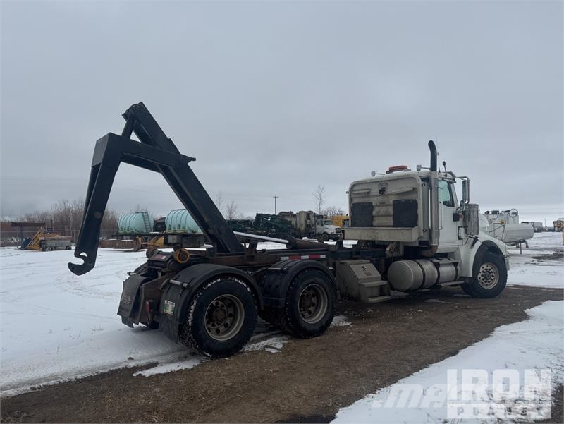 International Paystar 5900 6x4 Hooklift Truck Kroghejs