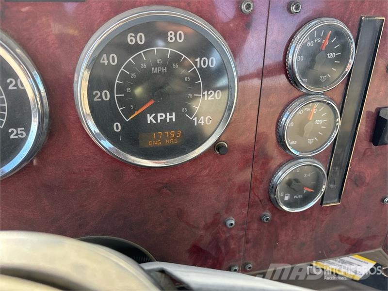 International PayStar 5600i 6x4 T/A Day Cab Truck Tractor Naudoti vilkikai