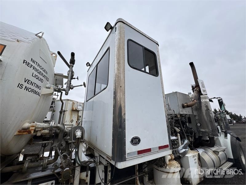 International Paystar 5900I 8x6 Nitrogen Truck Специальные грузовики