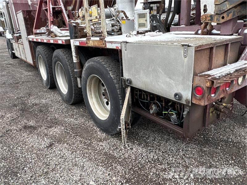 International Paystar 5600i 8x6 Coil Tubing Reel Truck Vehicule de recuperare