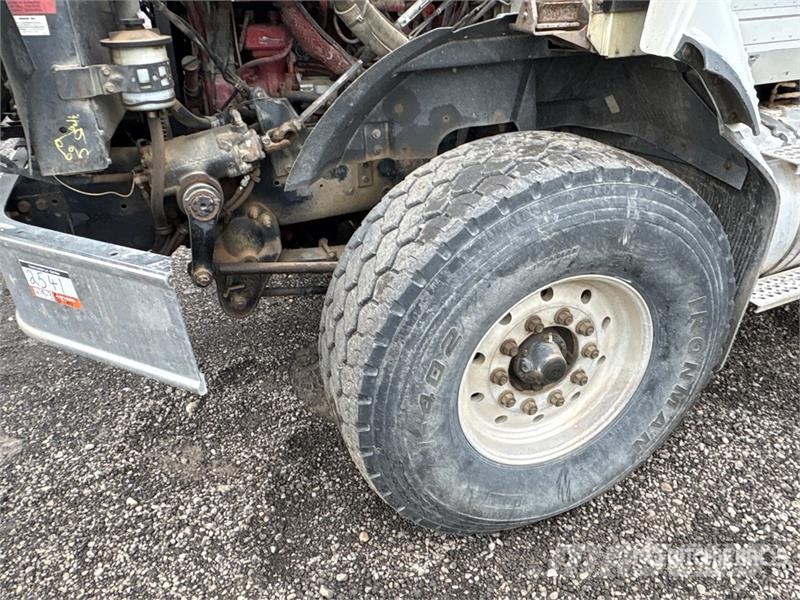 International Paystar 5600i 8x6 Sleeper Nitrogen Truck Специальные грузовики