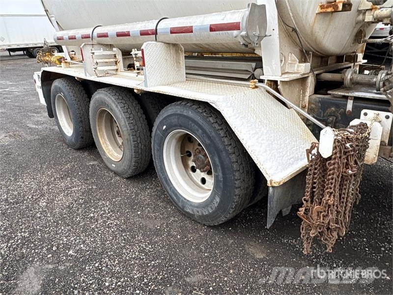 International Paystar 5900I 8x6 Nitrogen Truck Специальные грузовики