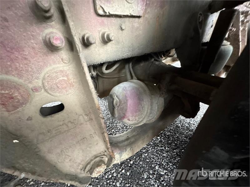 International Paystar 5600i 8x6 Coil Tubing Reel Truck Vehicule de recuperare