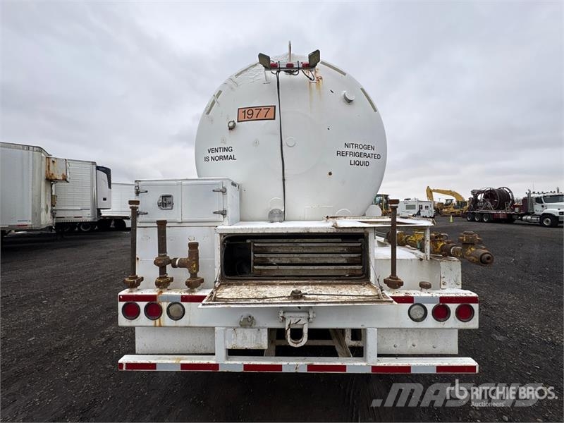 International Paystar 5600i 8x6 Sleeper Nitrogen Truck Специальные грузовики