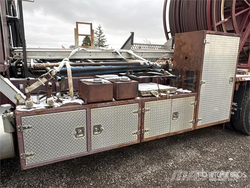 International Paystar 5600i 8x6 Coil Tubing Reel Truck Vehicule de recuperare