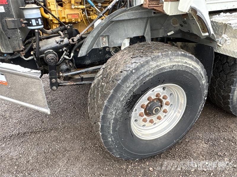 International Paystar 5600i 10x6 Twin-Steer Coiled Tubing Reel T Sleepwagens